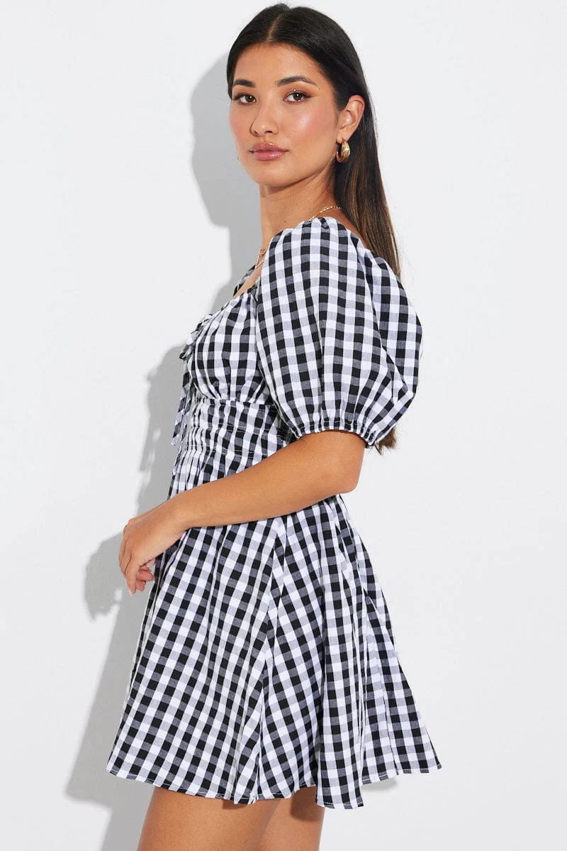 Black Check Fit and Flare Dress Short Sleeve Ruched - Image 4