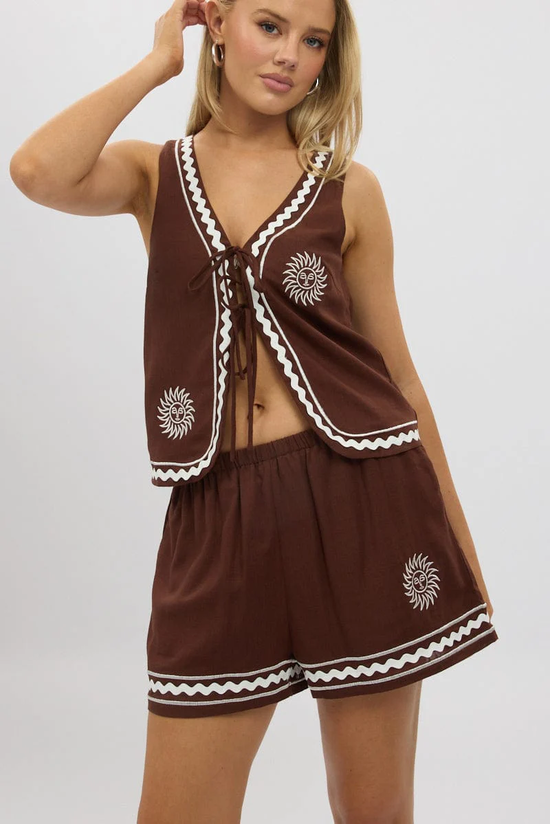 Brown Shorts Elasticated Waist Embroidery - Image 3