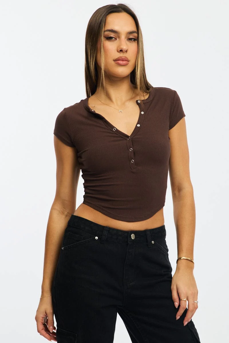 Brown T-shirt Short Sleeve Henley Neck Rib