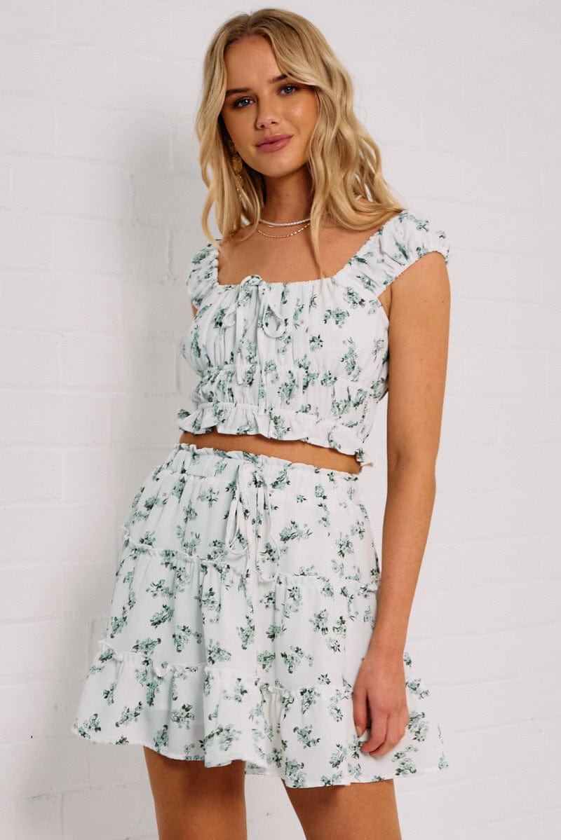 Green Ditsy Crop Top Short Sleeve Ruched - Image 3