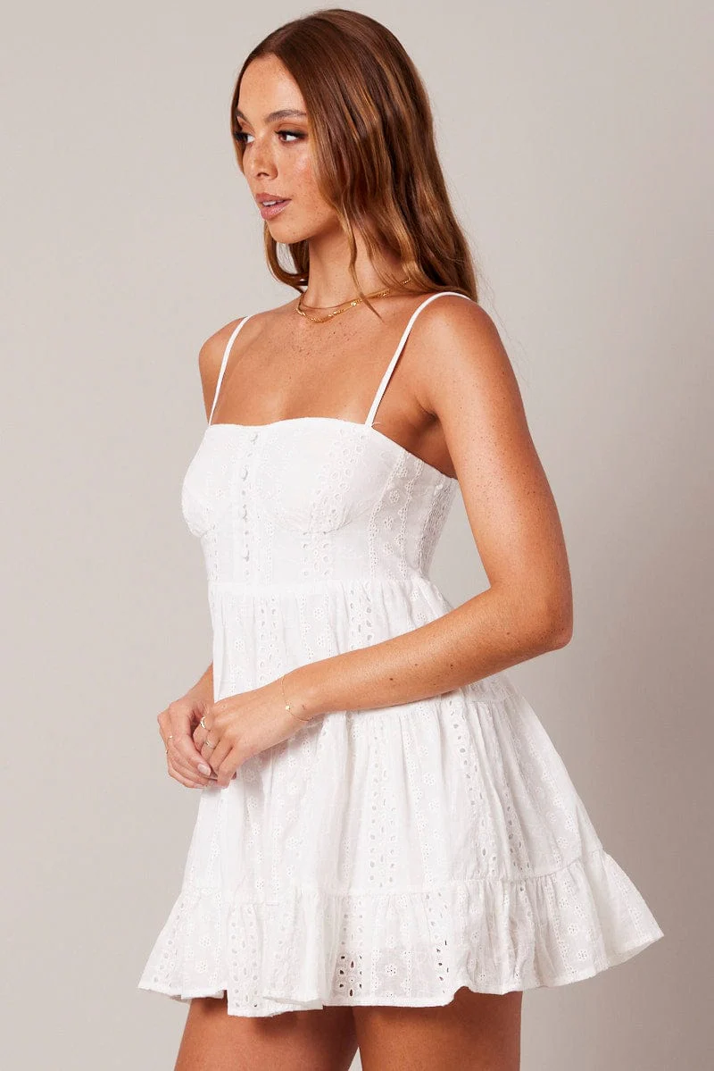 White Fit and Flare Dress Sleeveless Broidery - Image 4