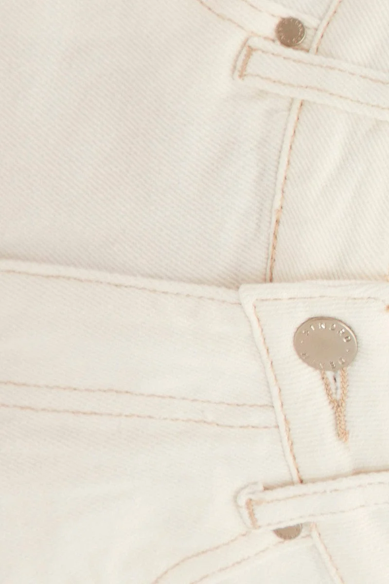 White High Rise Shorts Longline - Image 6